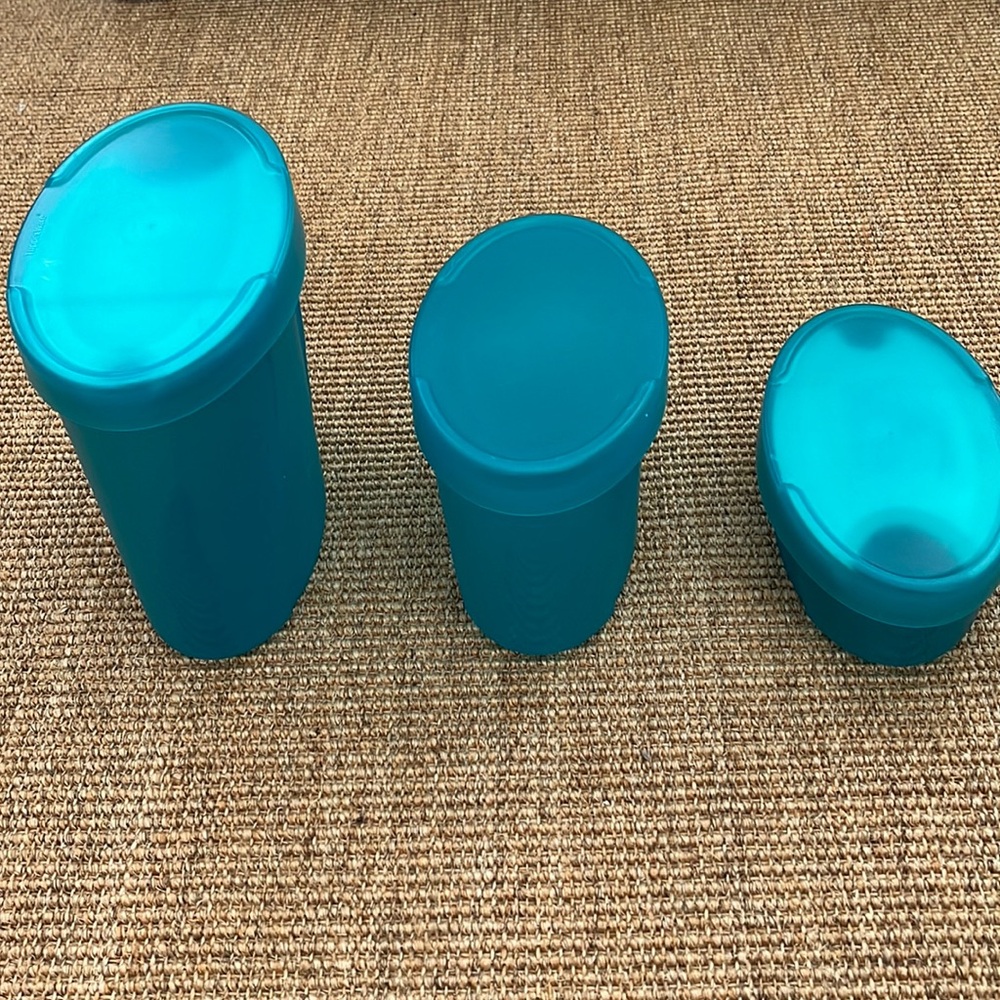 Tupperware Impressions oval slim storage canisters Set of 3 w inserts 💚💙